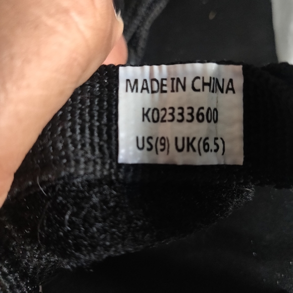 Sandles - Picture 2 of 2